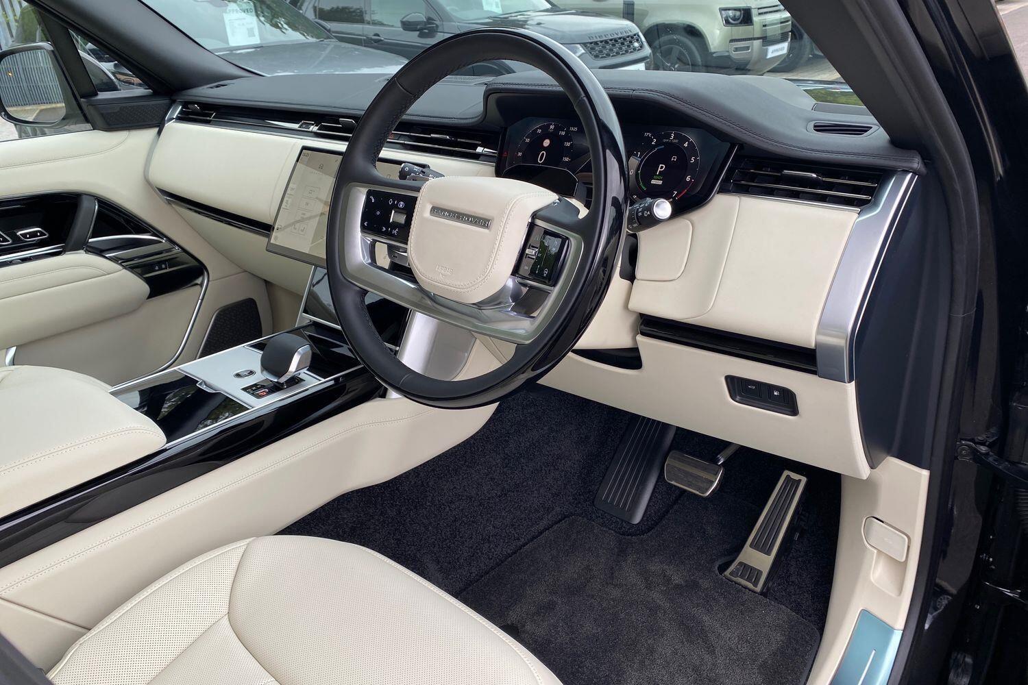 Land Rover Range Rover view 8