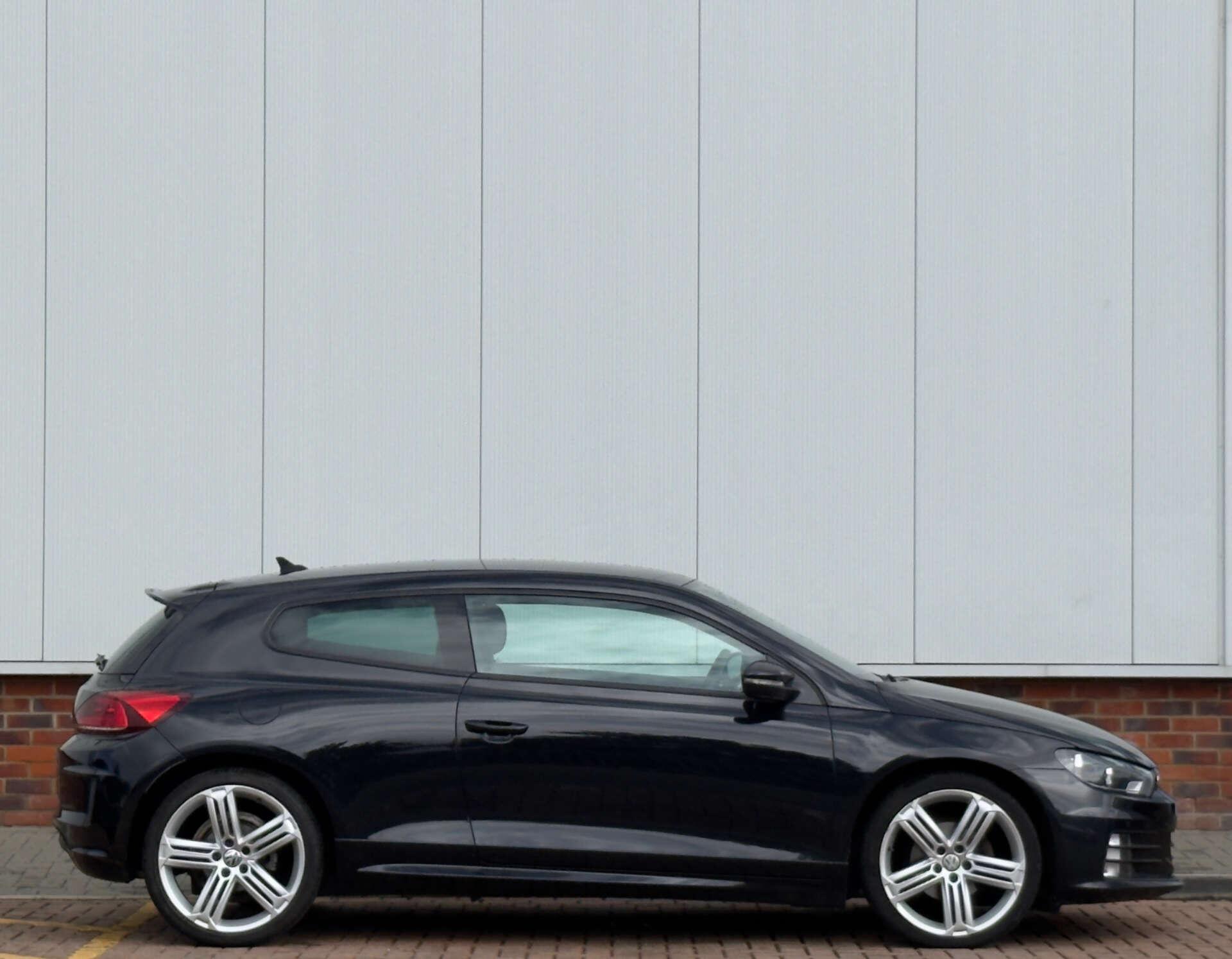 Volkswagen Scirocco view 7