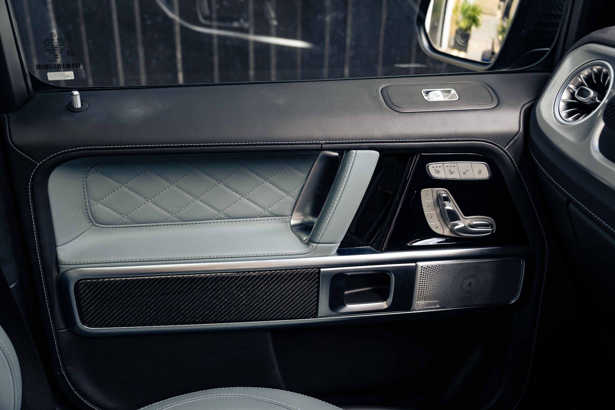 Mercedes-Benz G-Class view 32