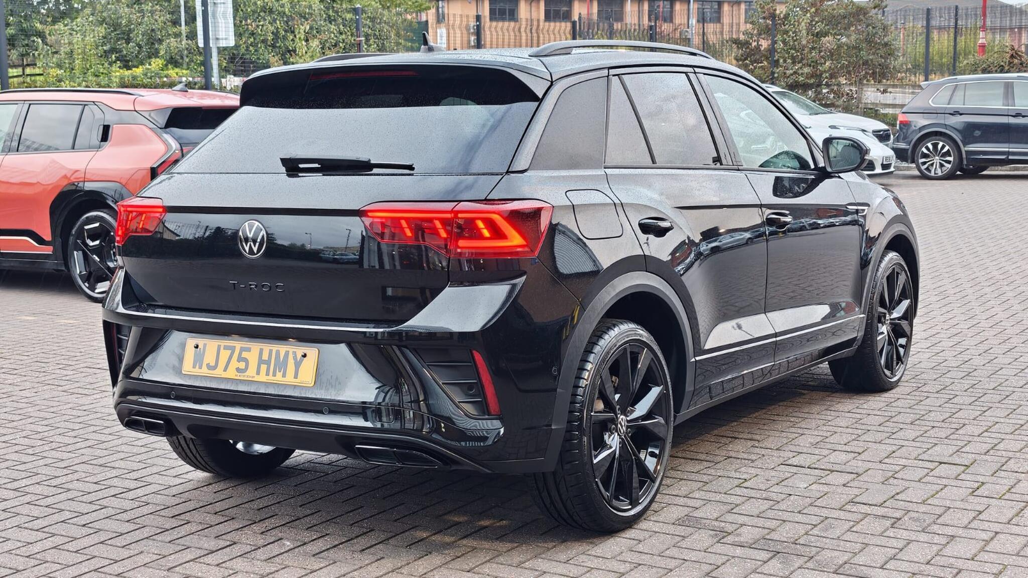 Volkswagen T-Roc view 5