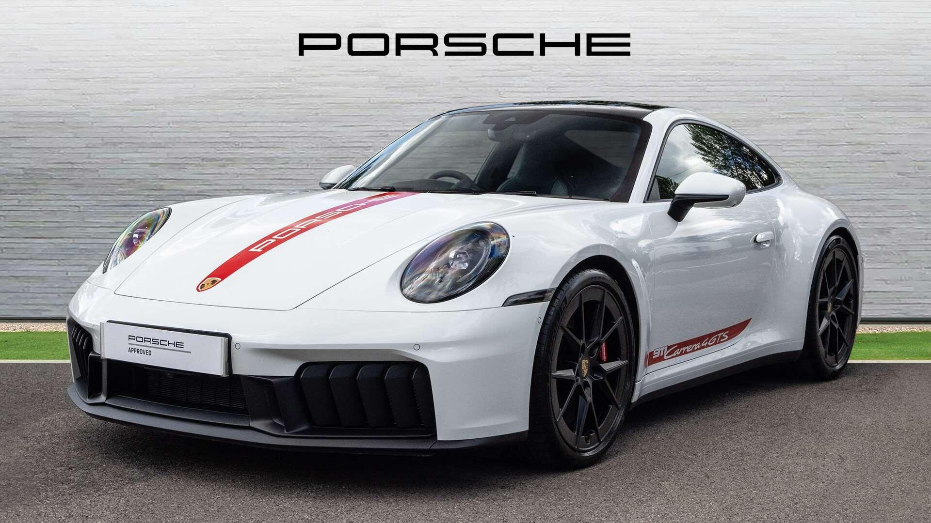 Porsche 911 view 2