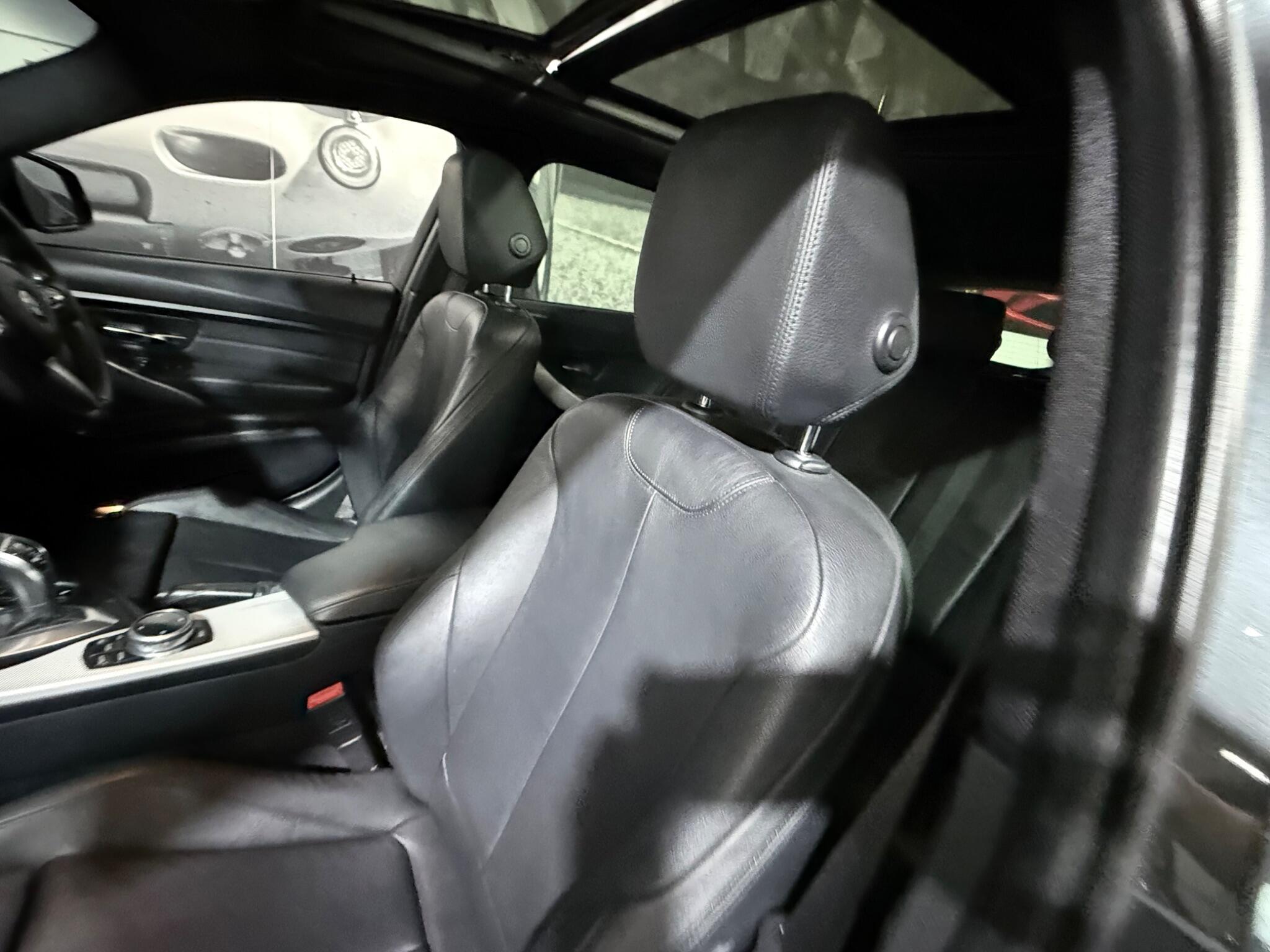 BMW 3 Series view 10