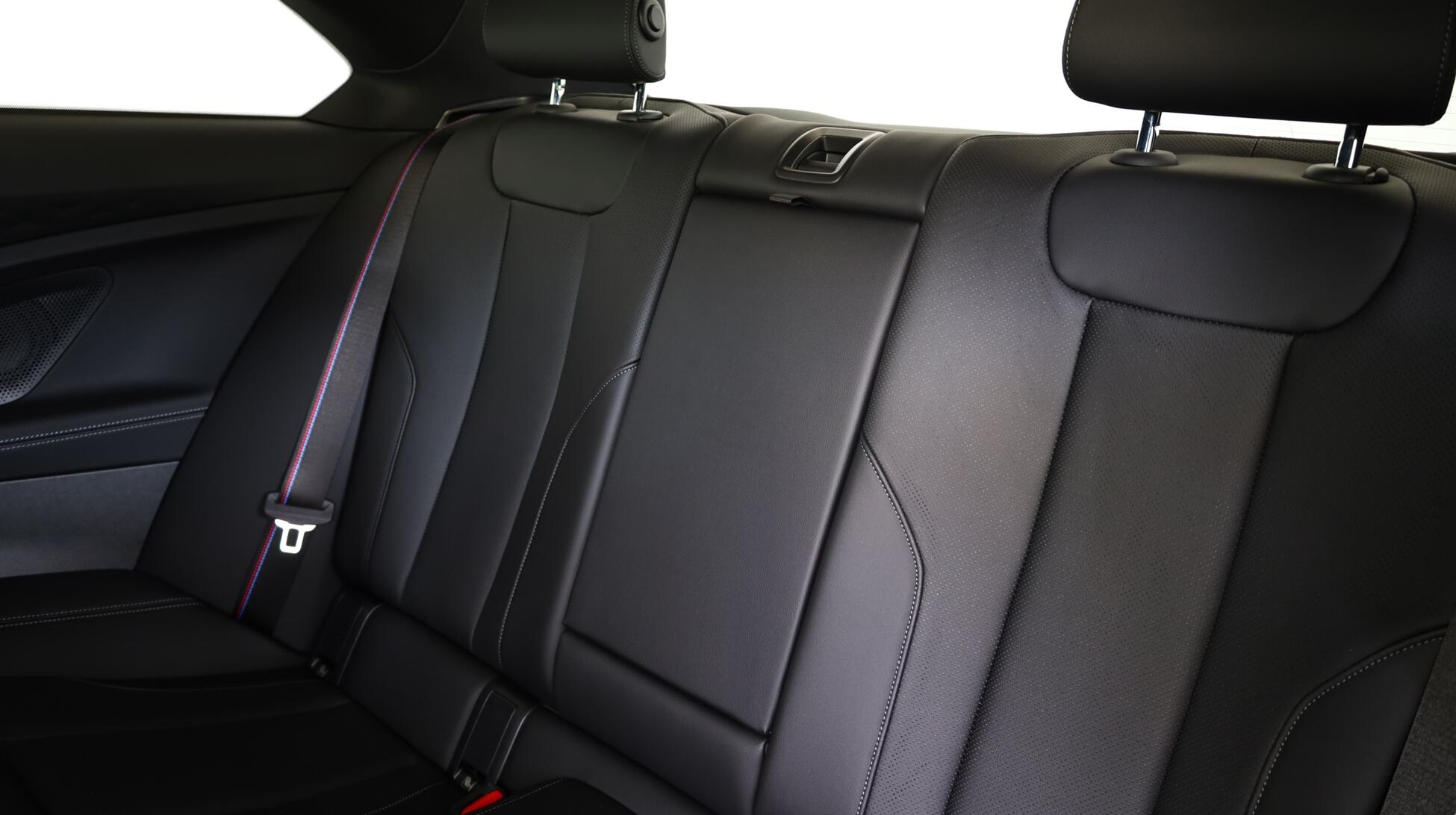BMW 2 Series view 12