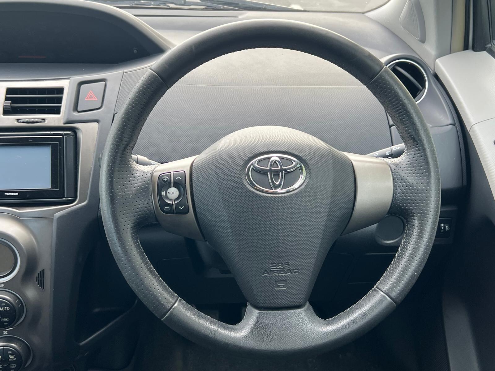Toyota Yaris view 22