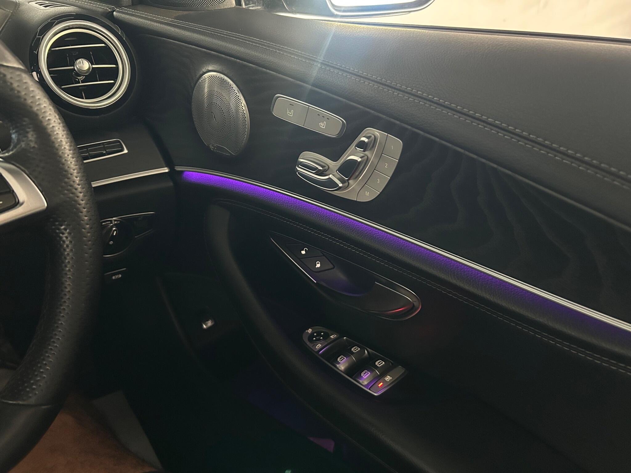 Mercedes-Benz E Class view 60