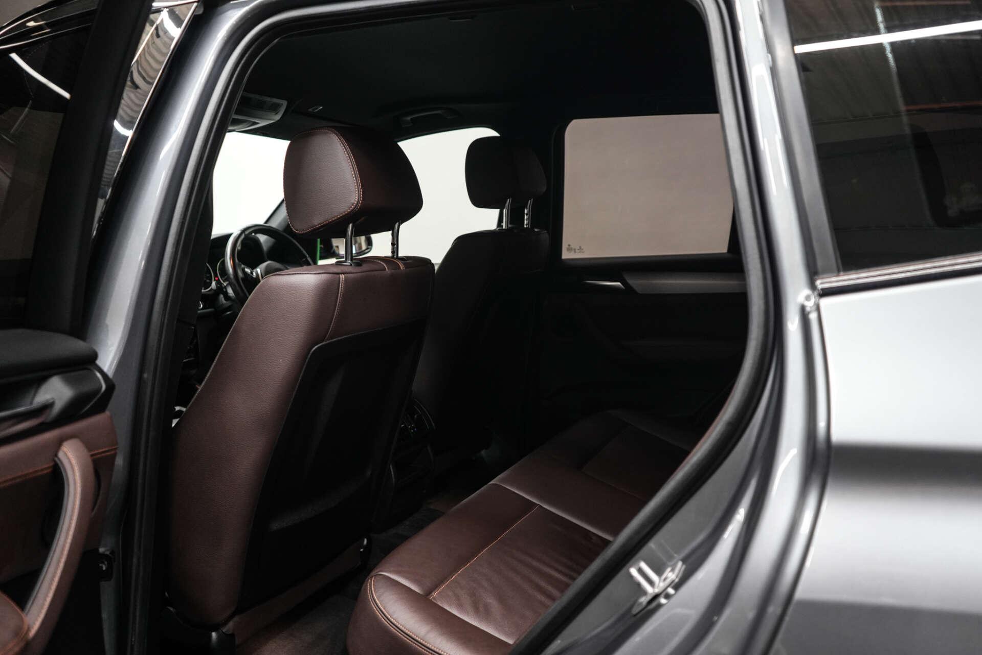 BMW X3 view 24