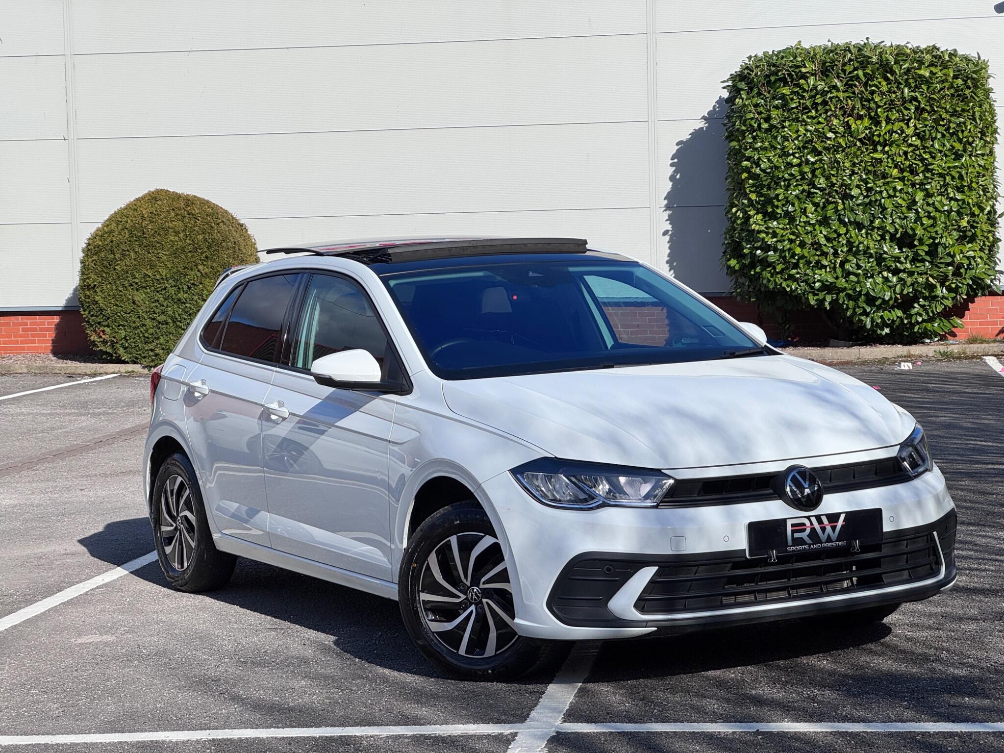 Volkswagen Polo view 5