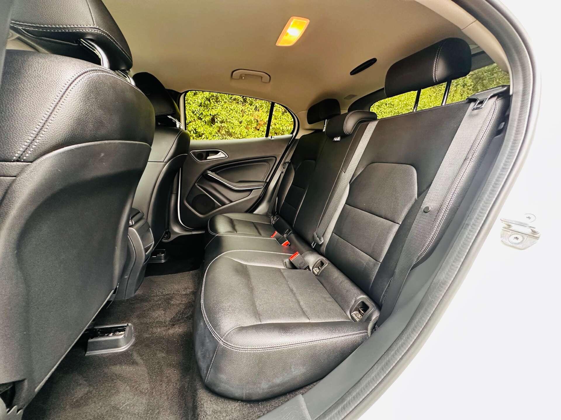 Mercedes-Benz Gla view 23