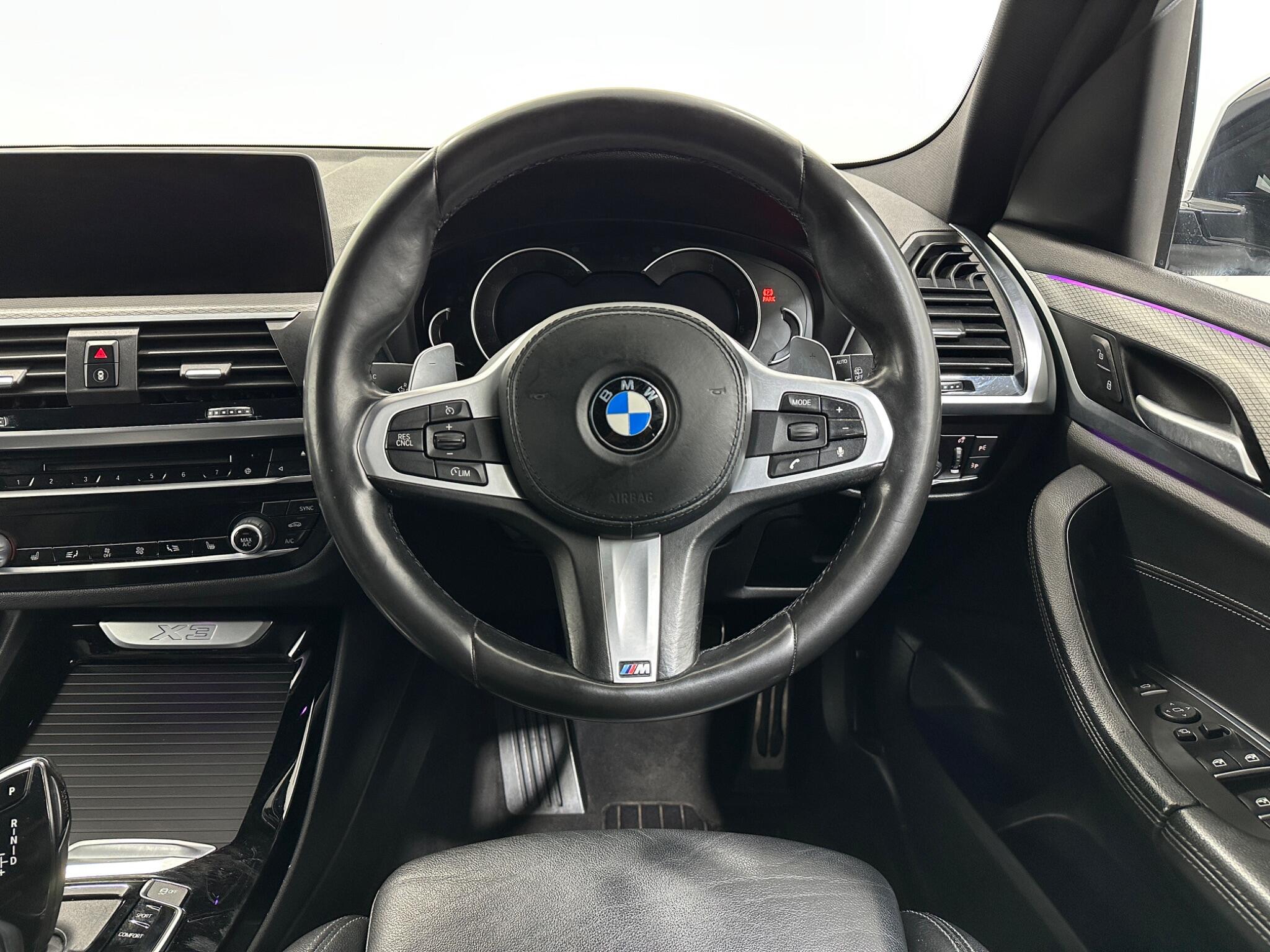 BMW X3 view 13