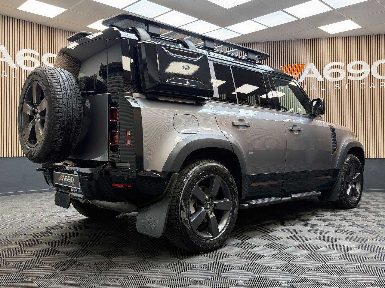Land Rover Defender 110 view 7