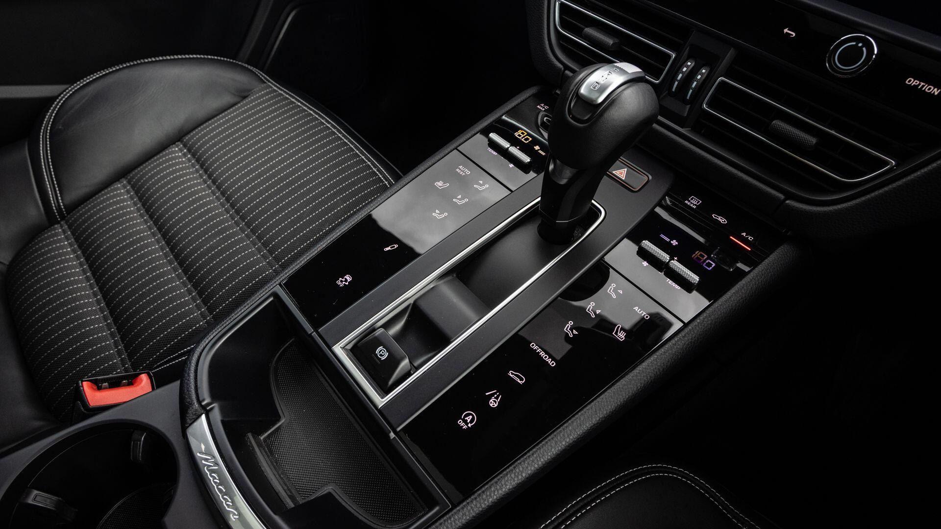 Porsche Macan view 10