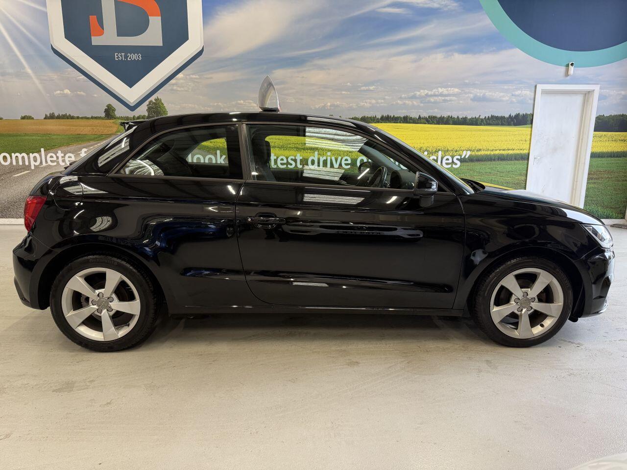 Audi A1 view 8