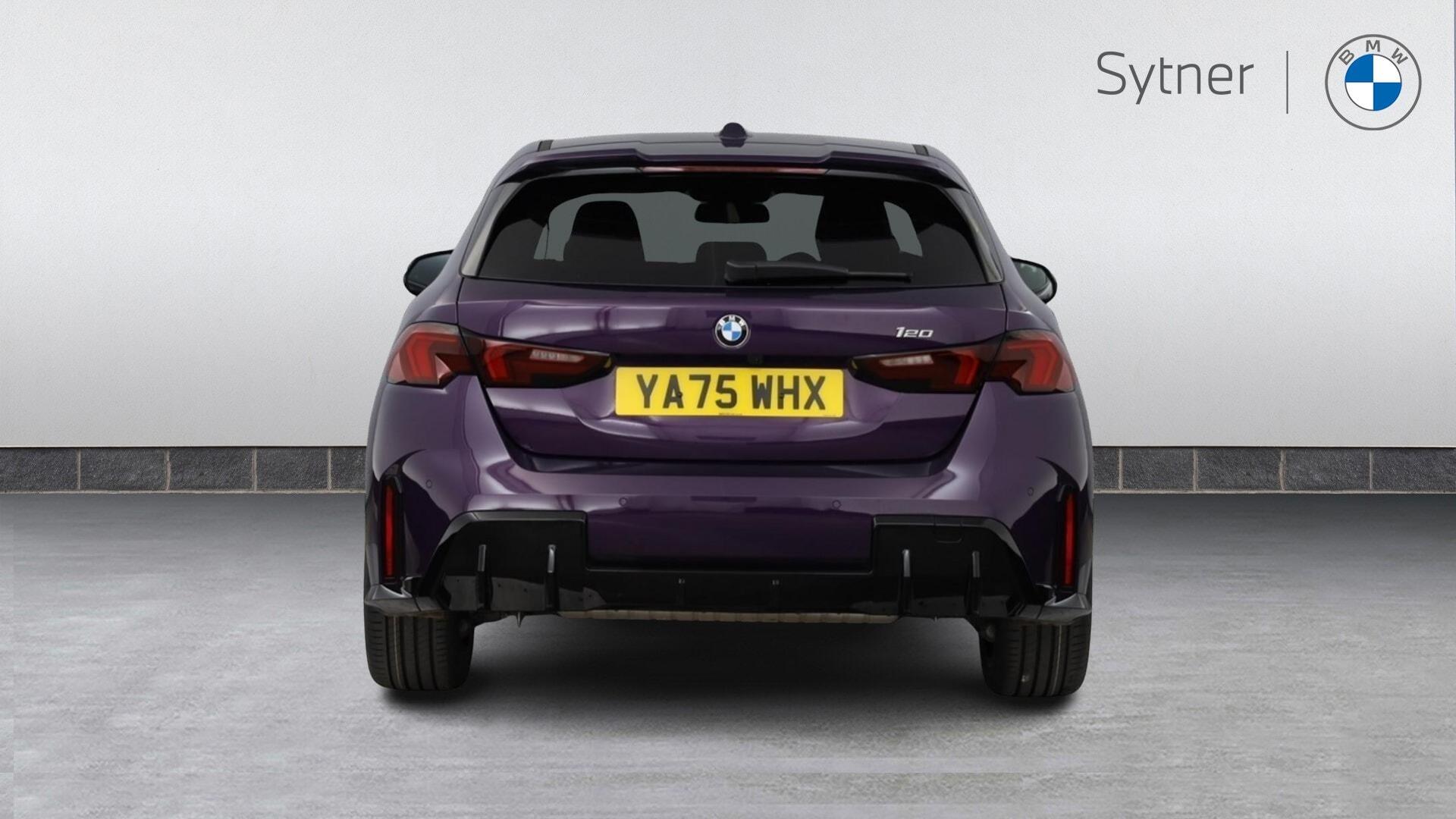 BMW 1 Series view 15
