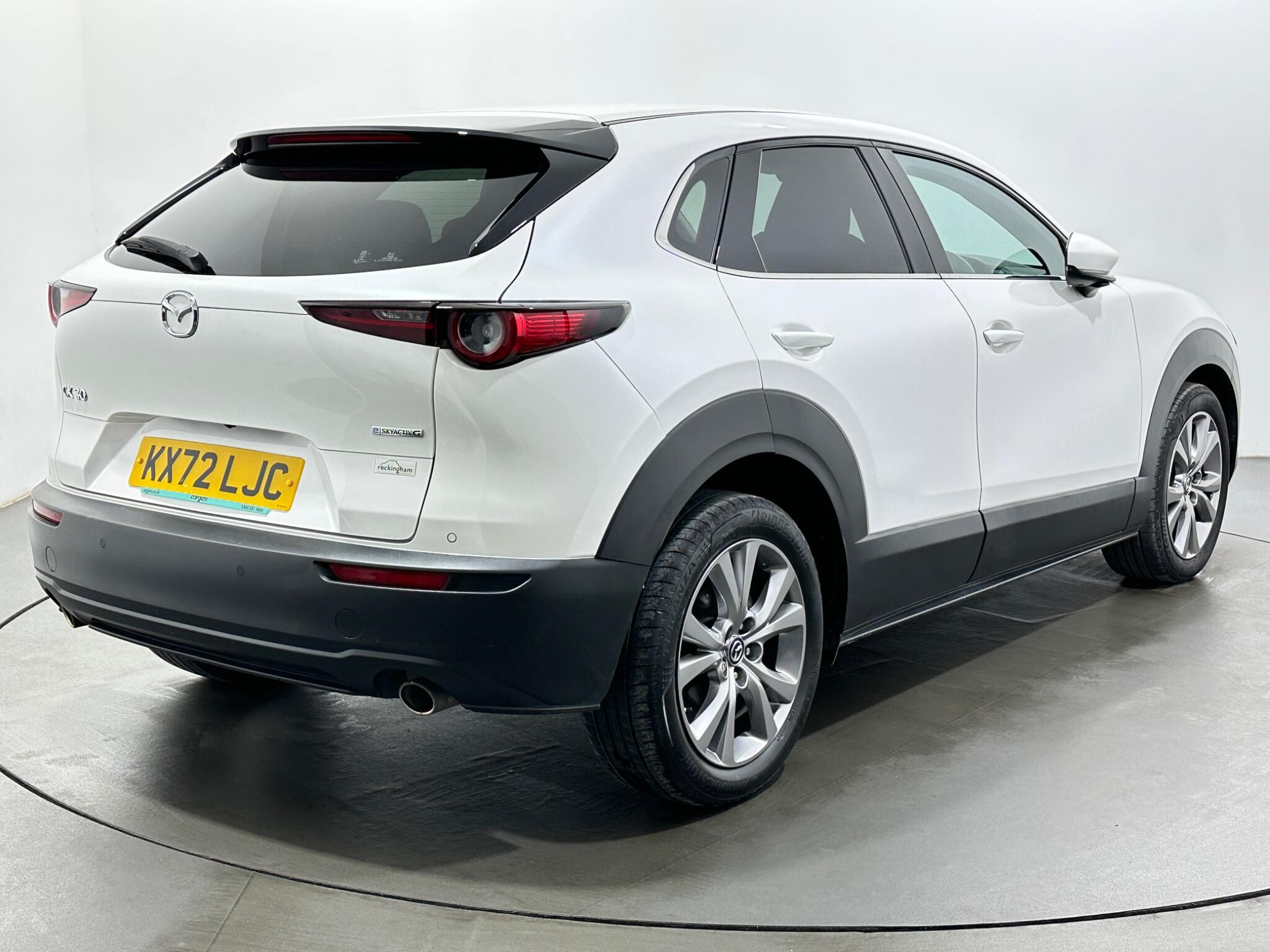 Mazda CX-30 view 8