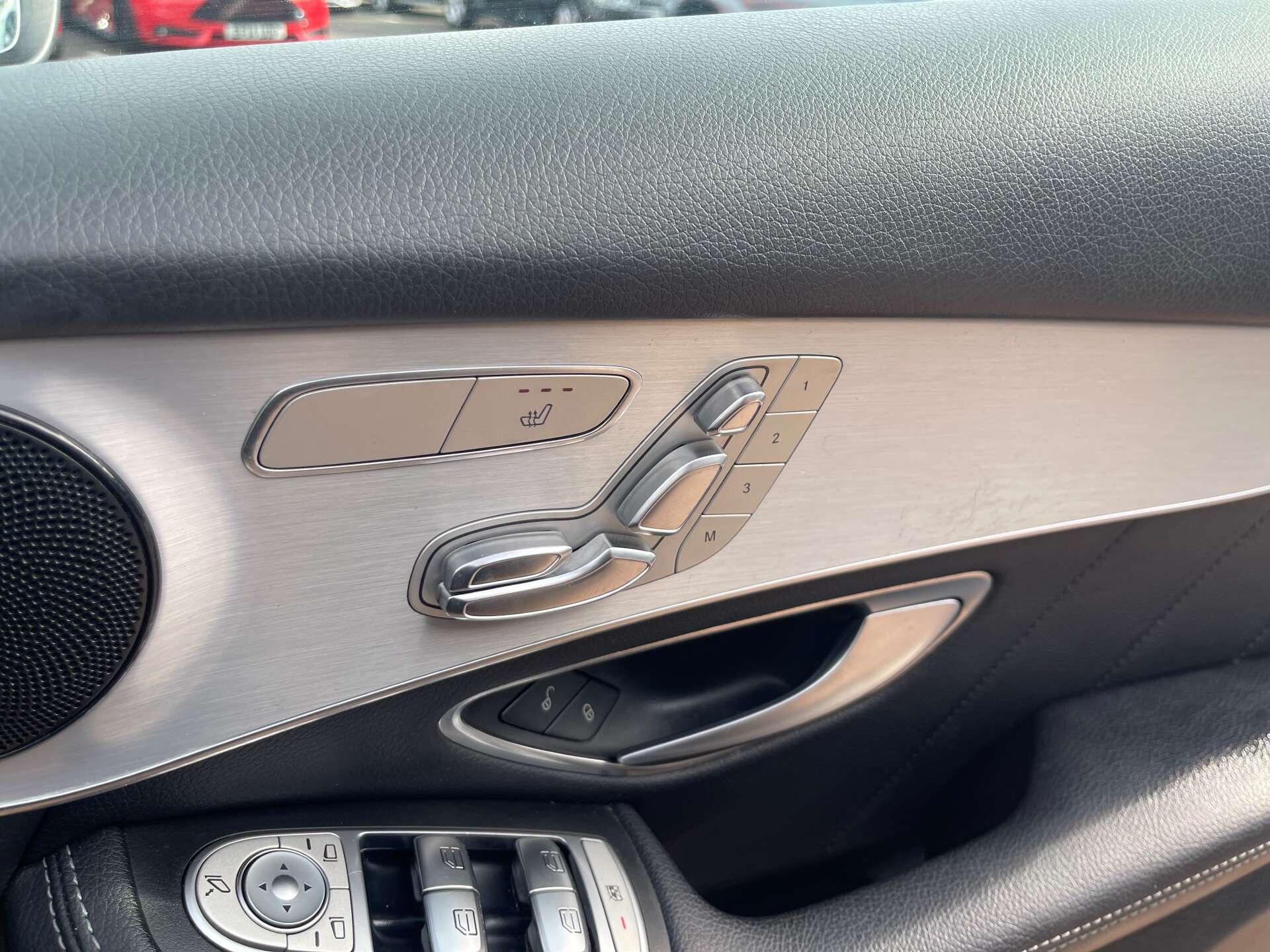Mercedes-Benz GLC view 65