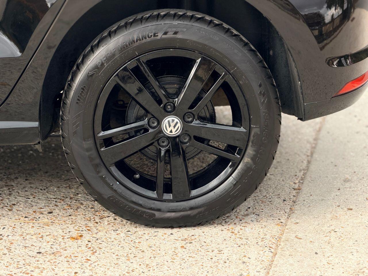 Volkswagen Polo view 12