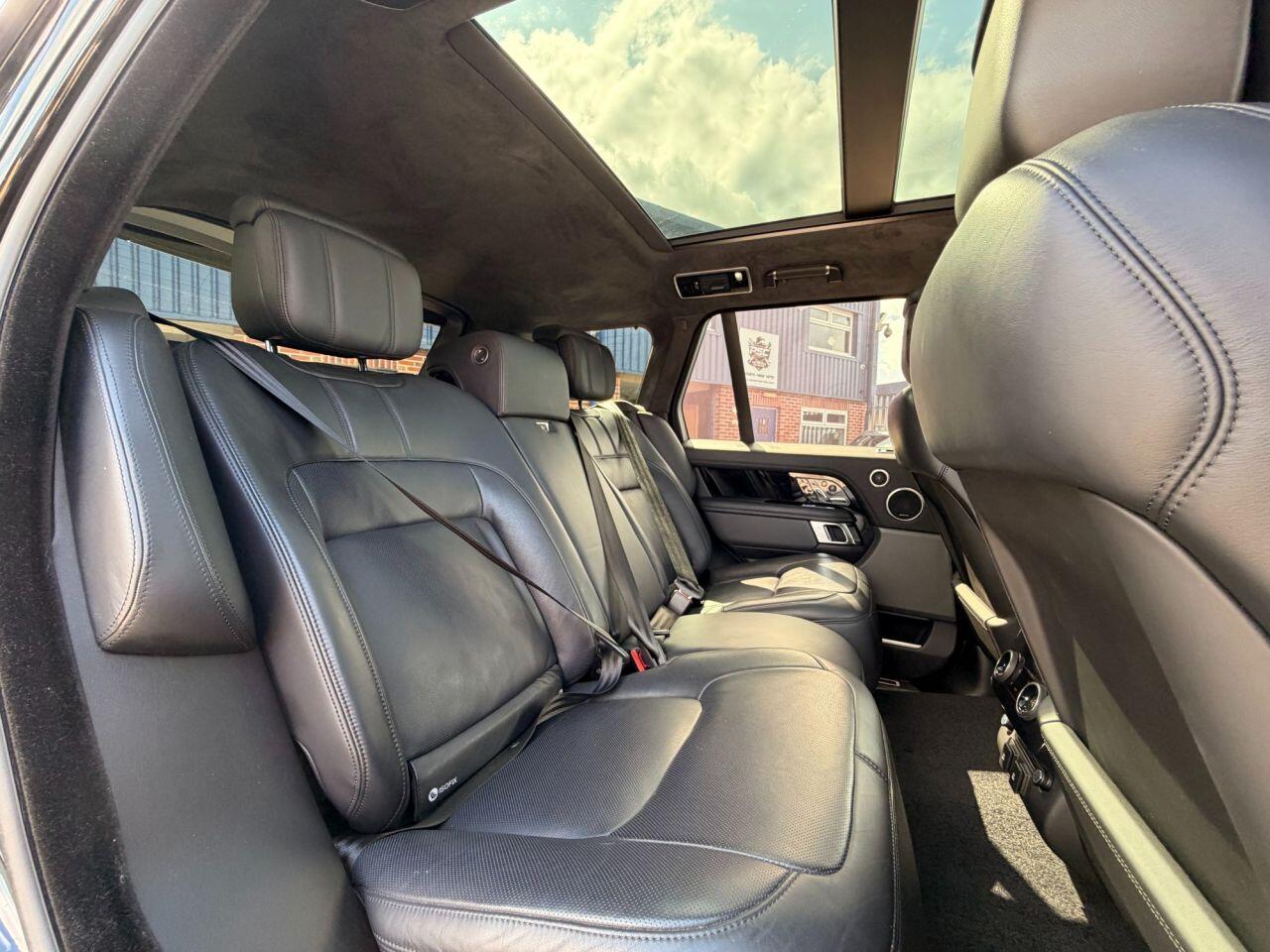 Land Rover Range Rover view 35