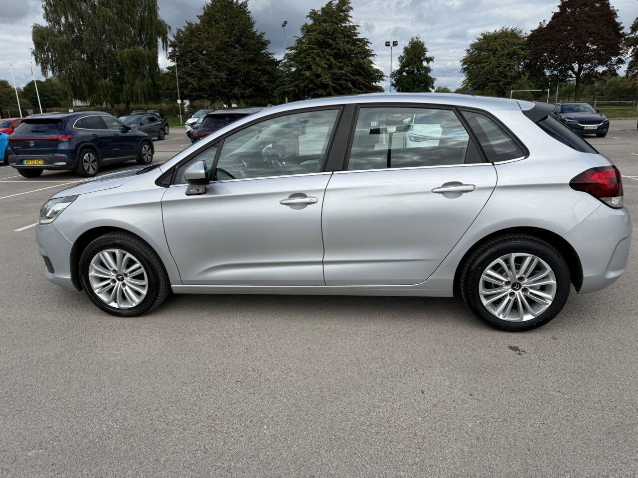 Citroen C4 view 19