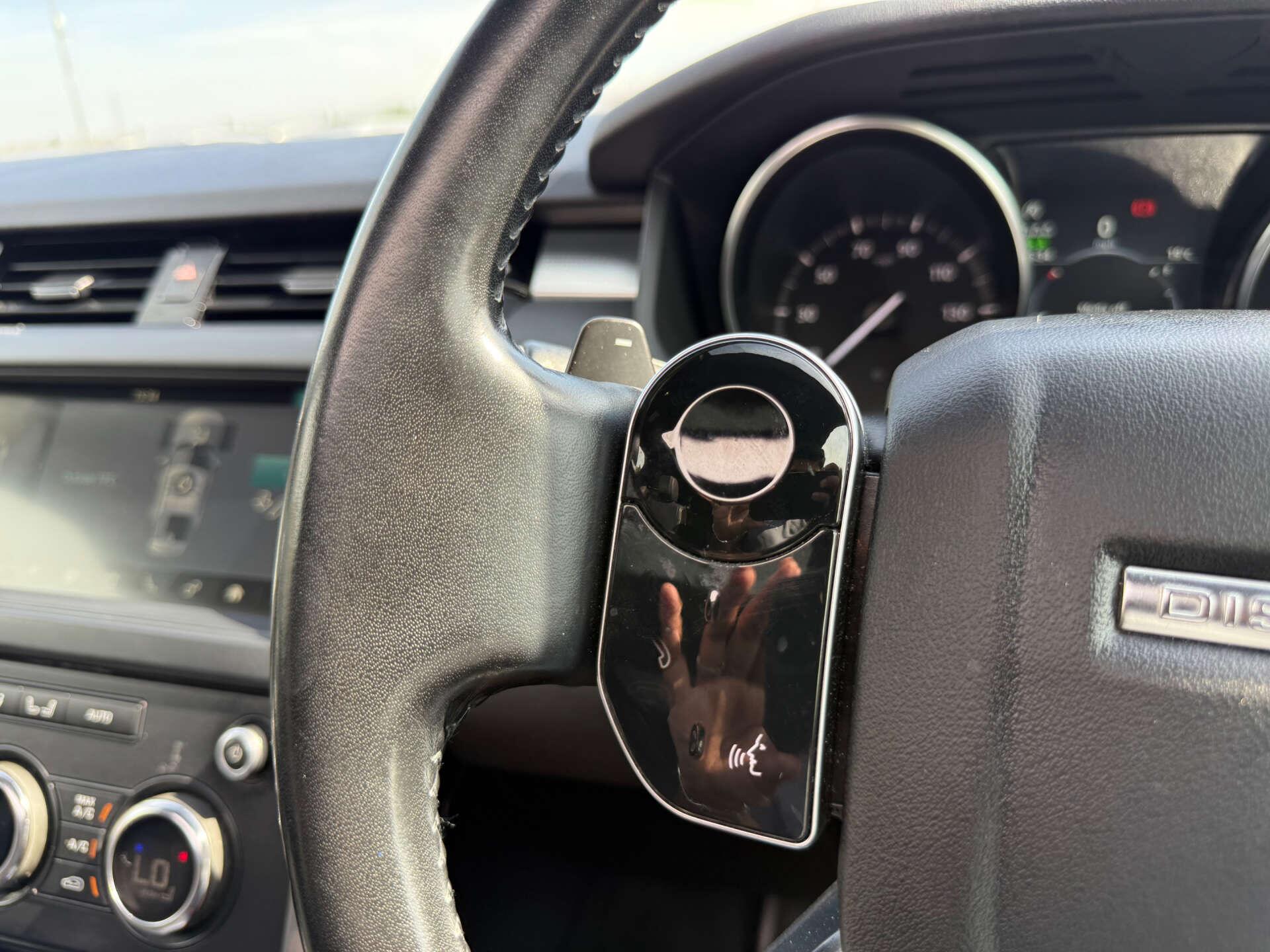 Land Rover Discovery view 48