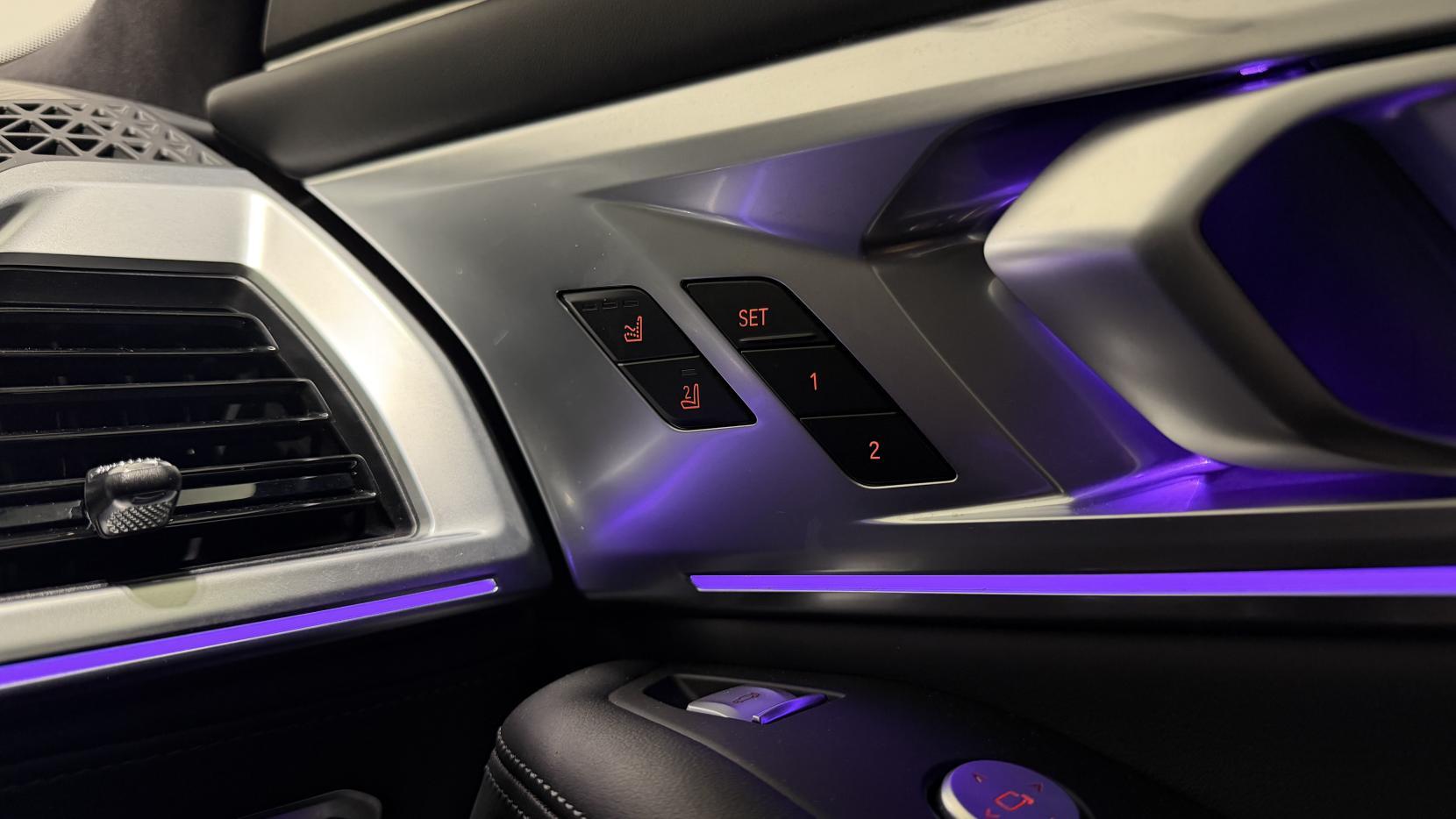 BMW XM view 33