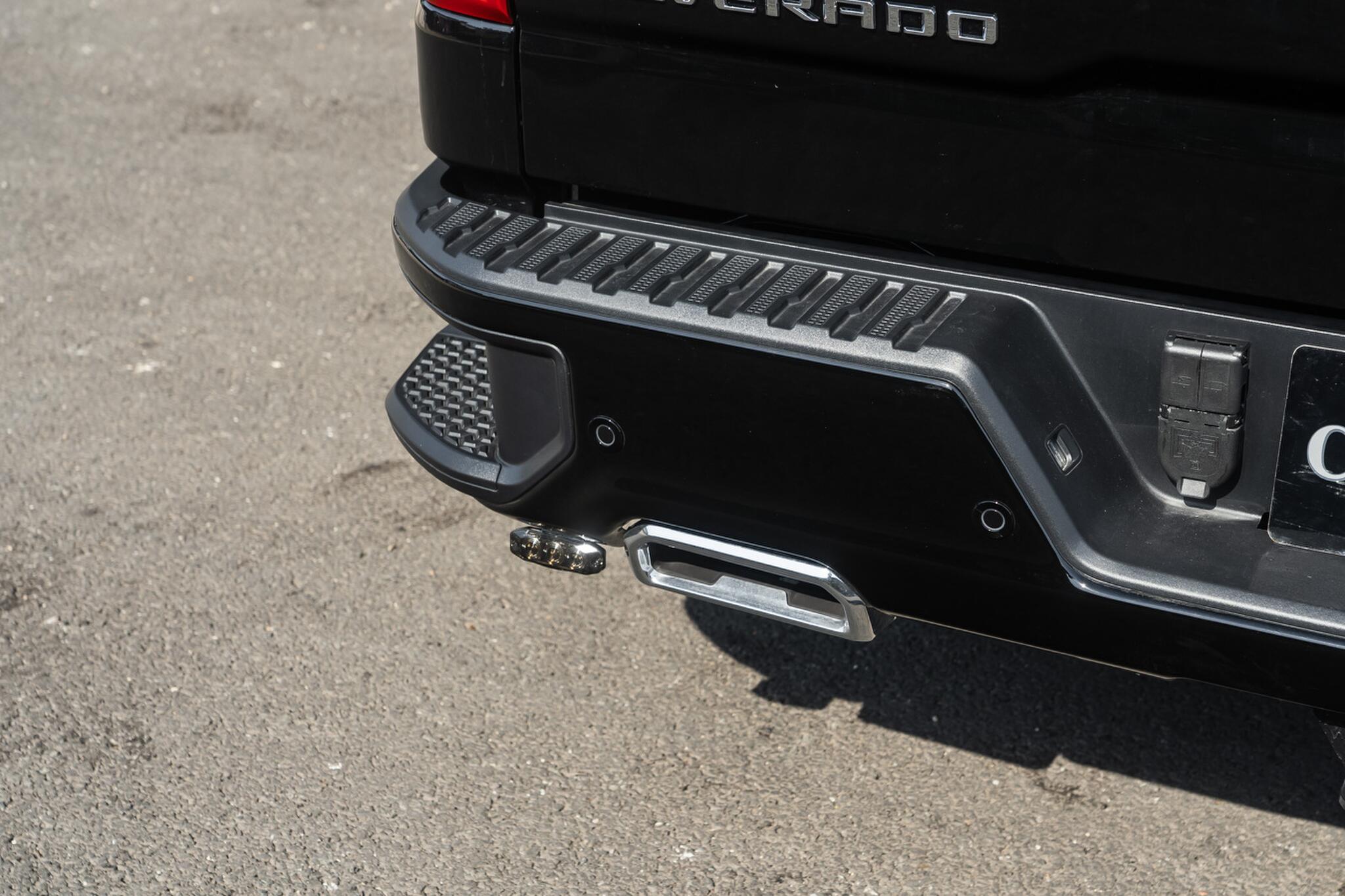 Chevrolet Silverado view 22