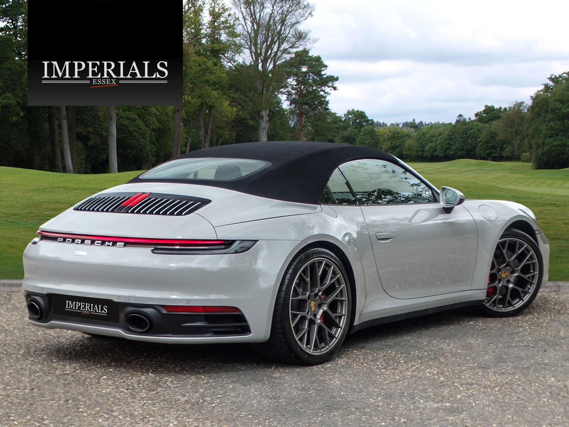 Porsche 911 view 39