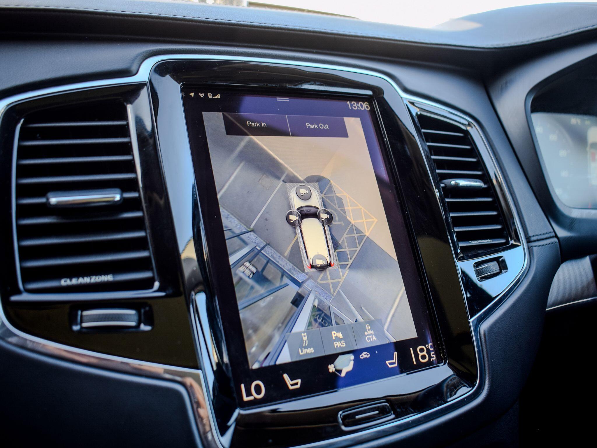 Volvo XC90 view 22