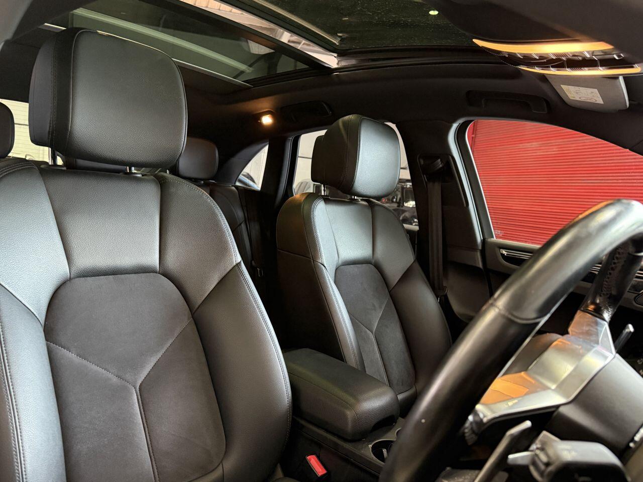Porsche Macan view 32