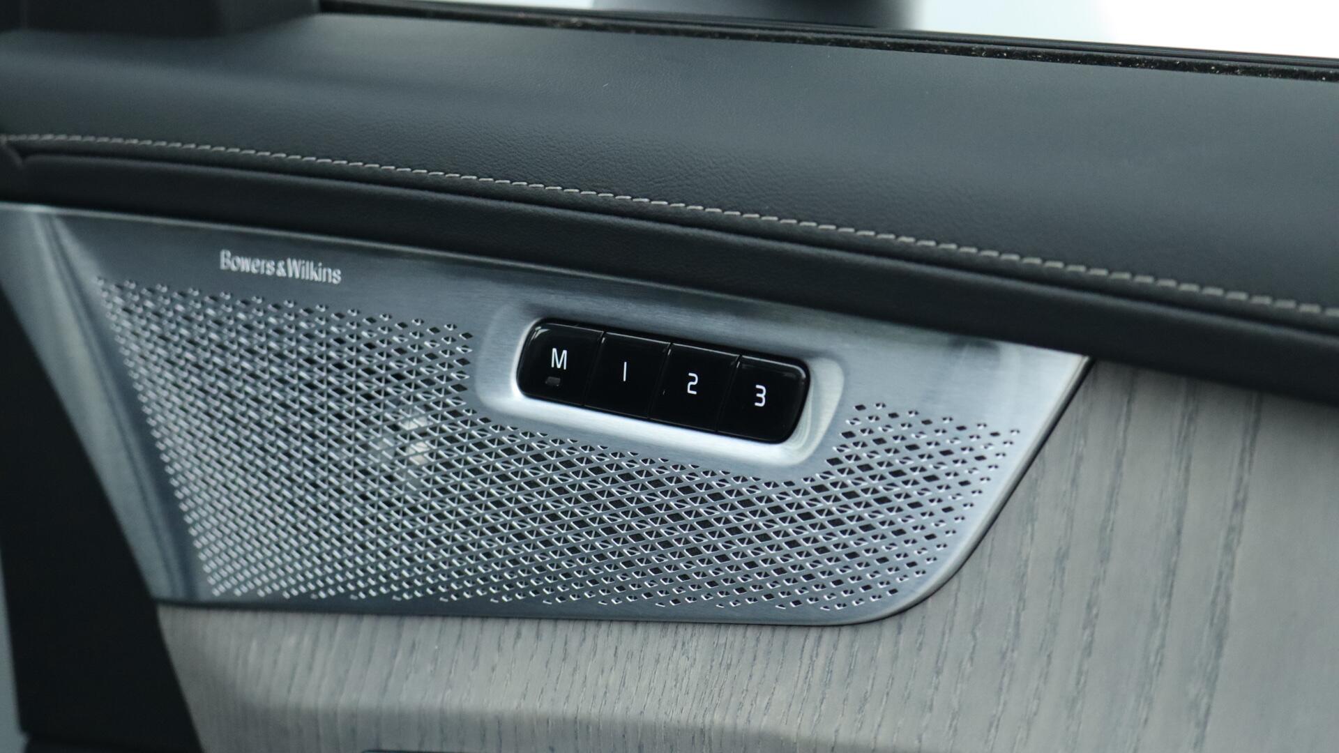 Volvo XC90 view 37