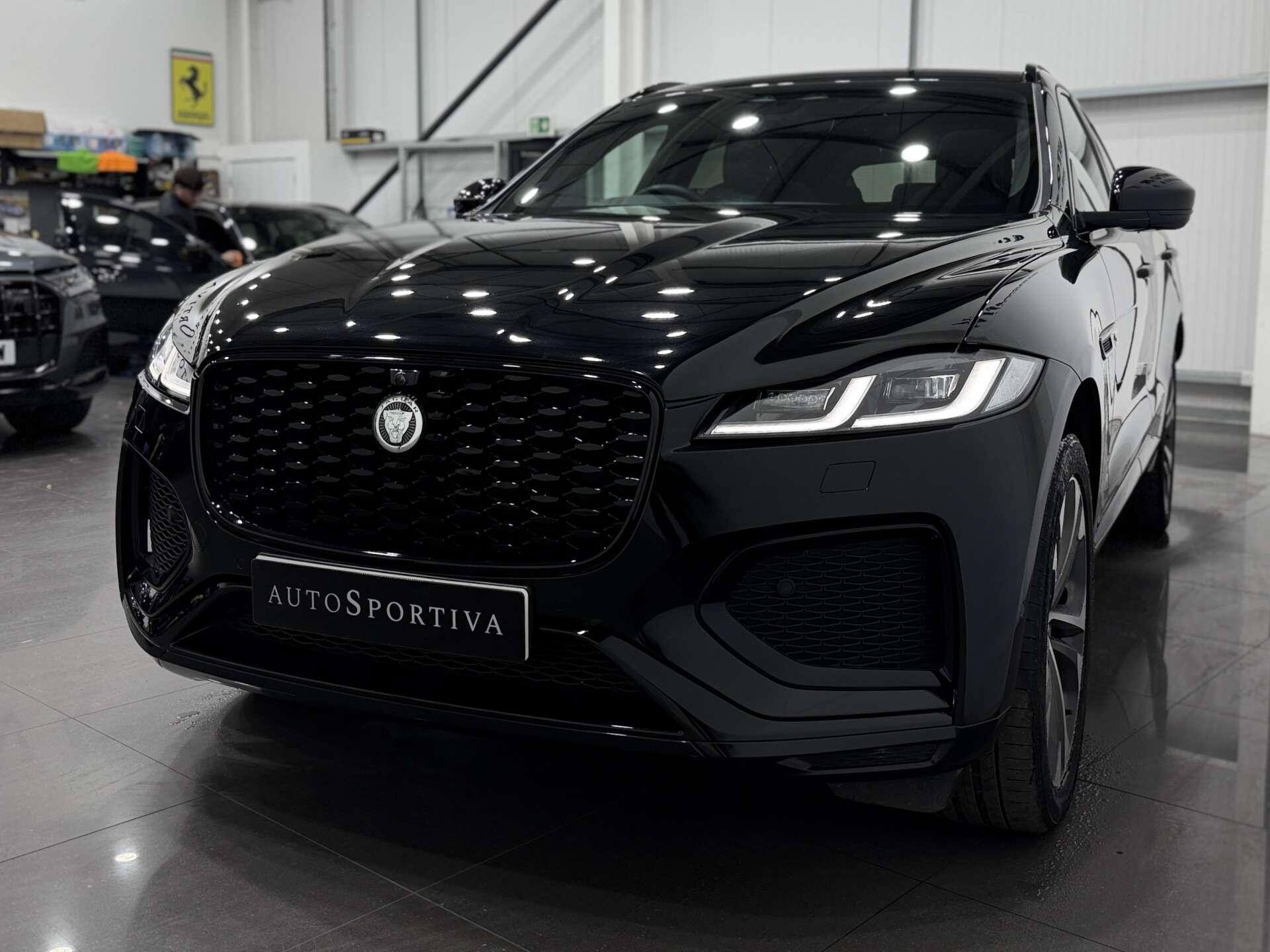 Jaguar F-Pace view 9