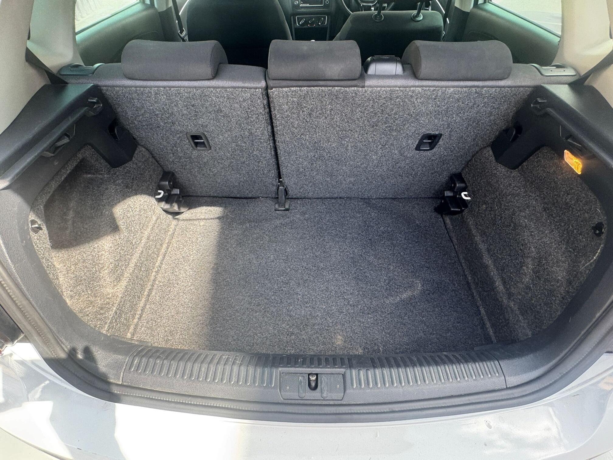 Volkswagen Polo view 35