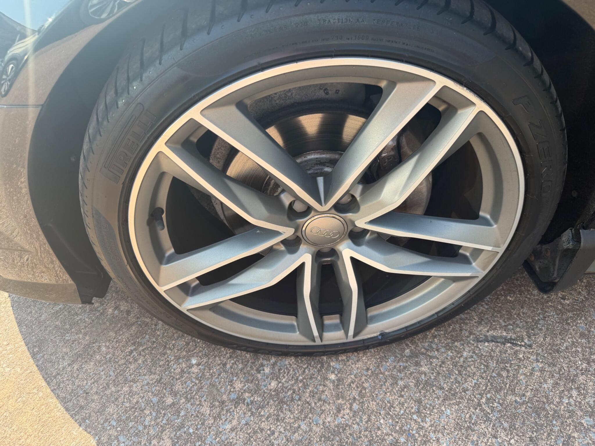 Audi A6 view 26