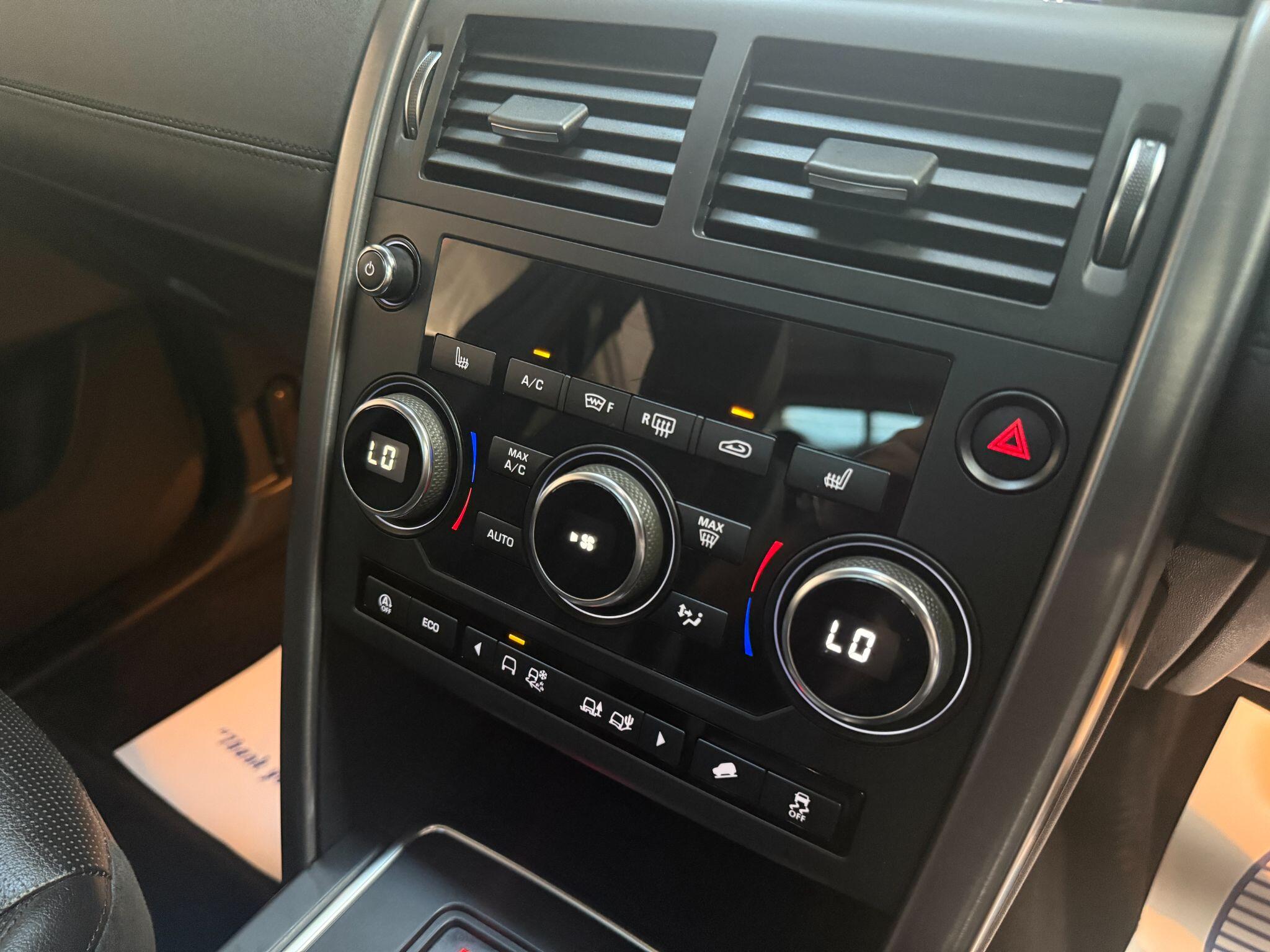 Land Rover Discovery Sport view 9
