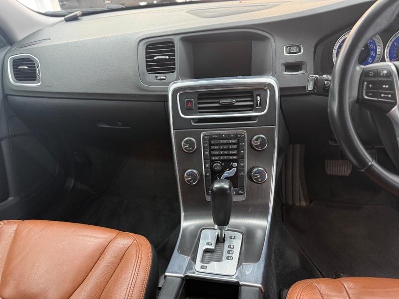 2011 Volvo V60 image 19