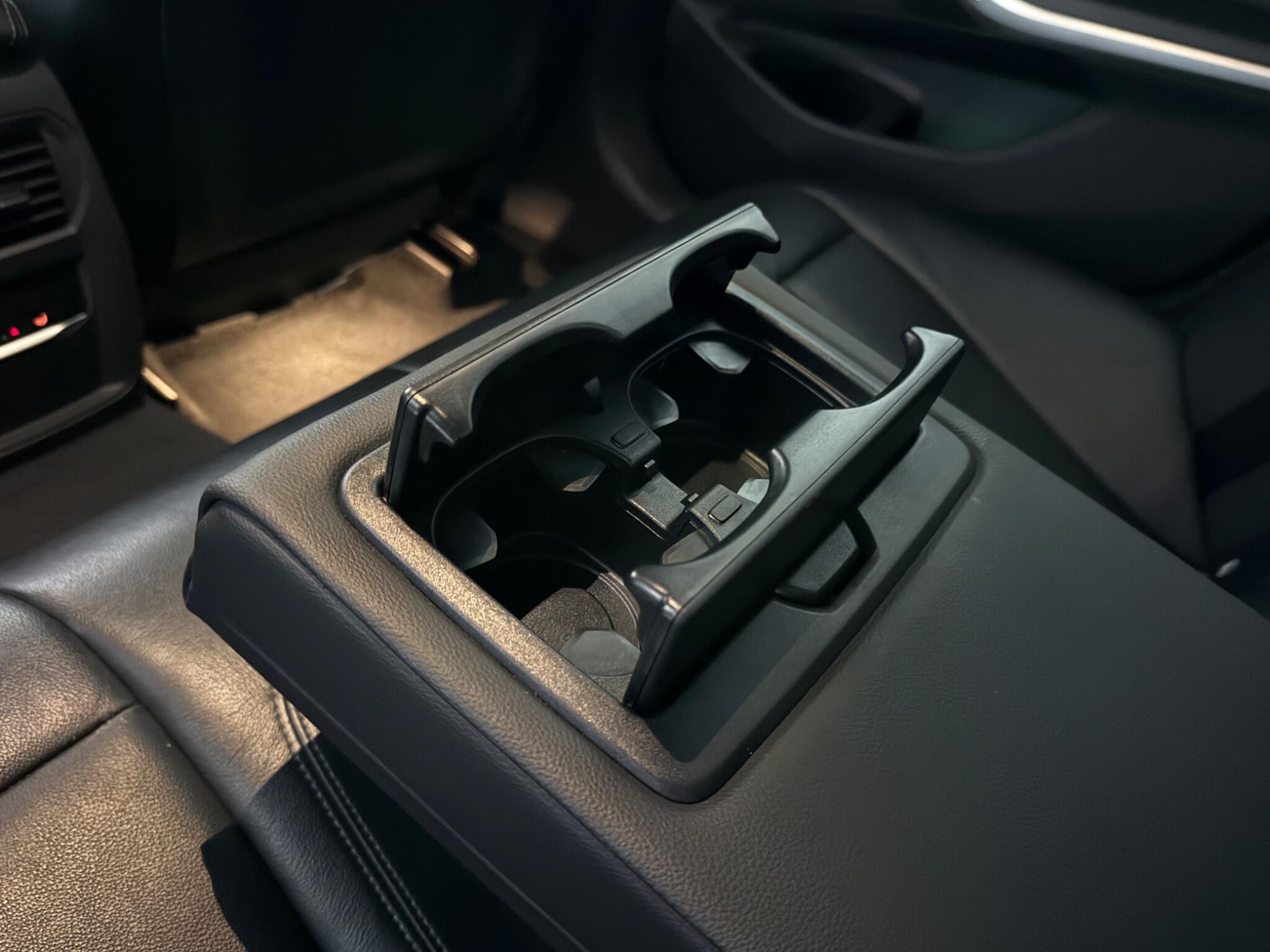 BMW 3 Series view 19