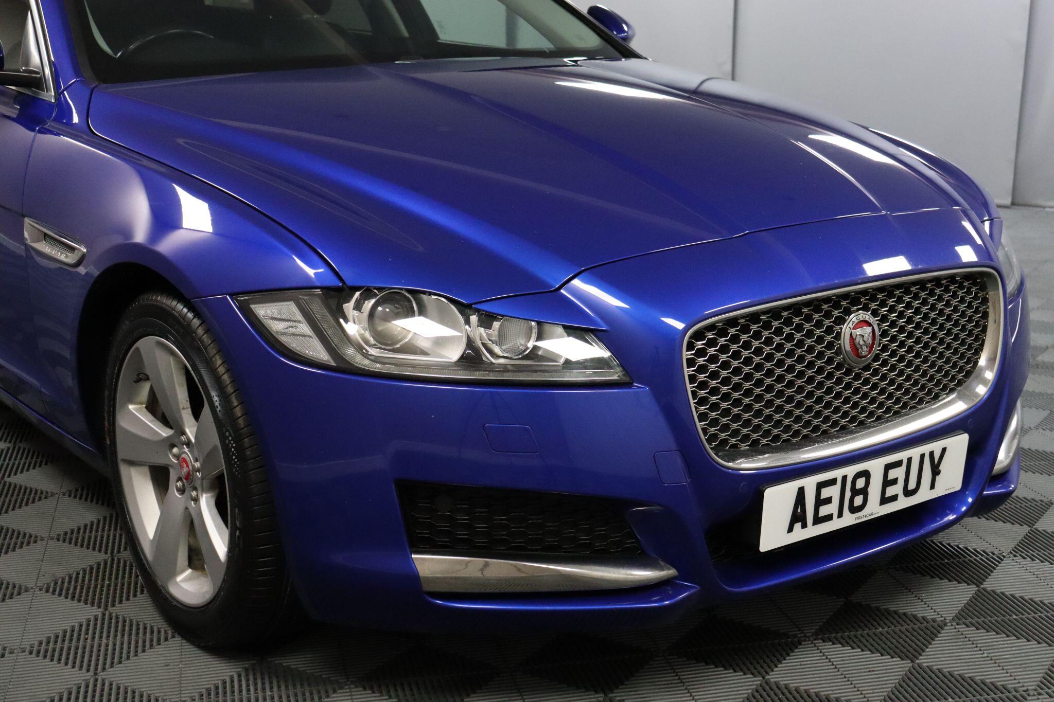 Jaguar XF view 26