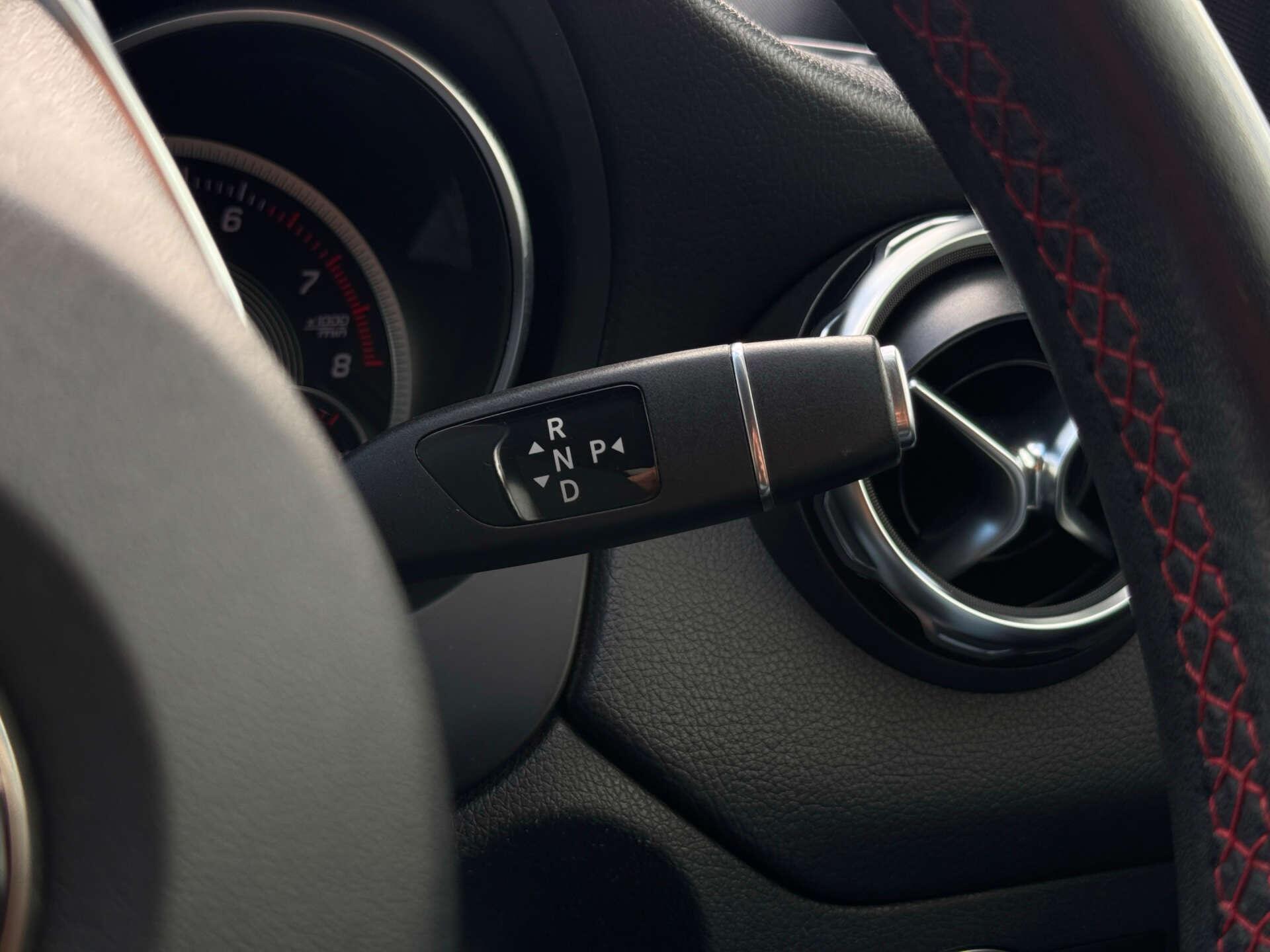 Mercedes-Benz Gla view 28