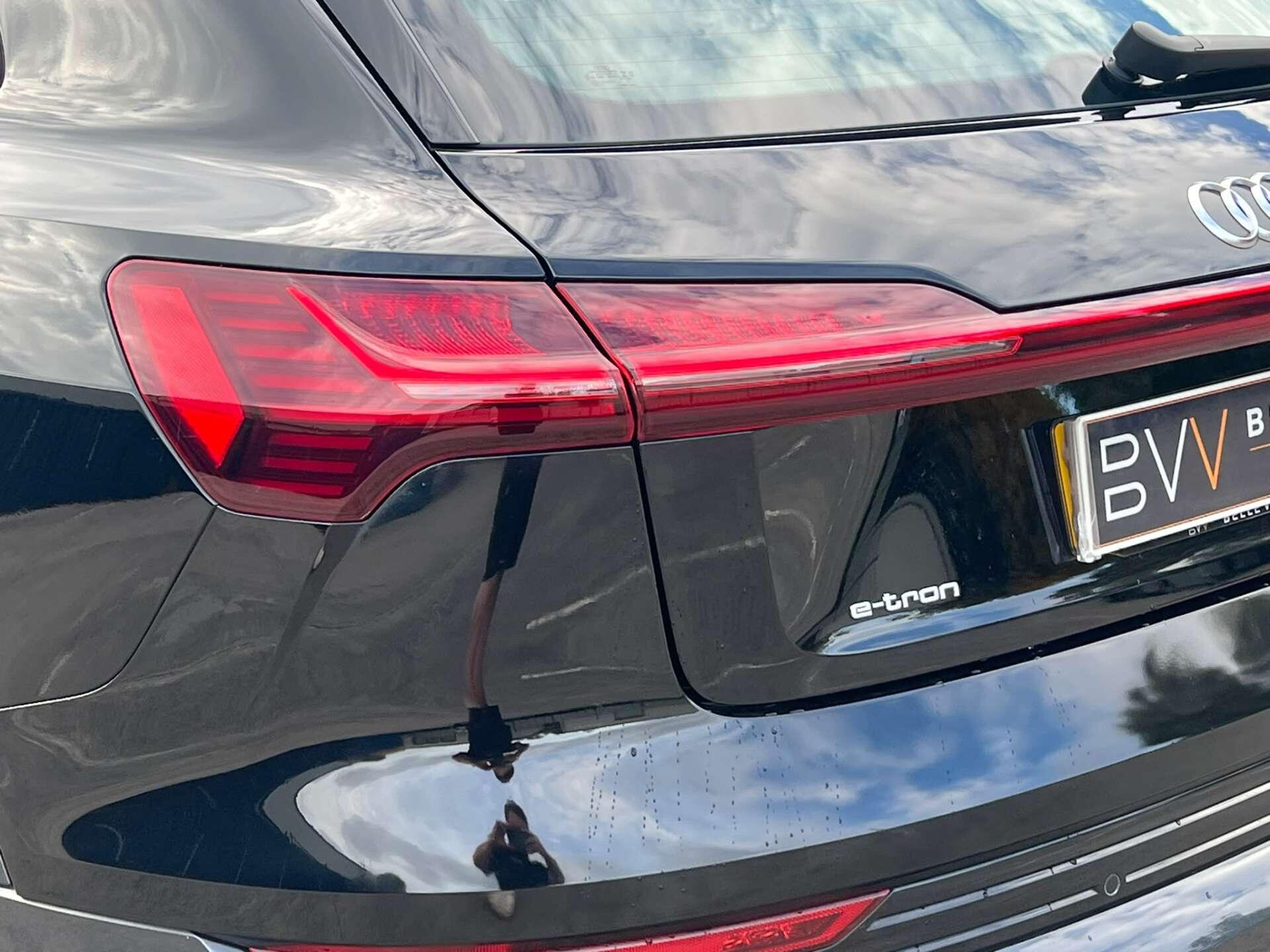 Audi E-Tron view 62