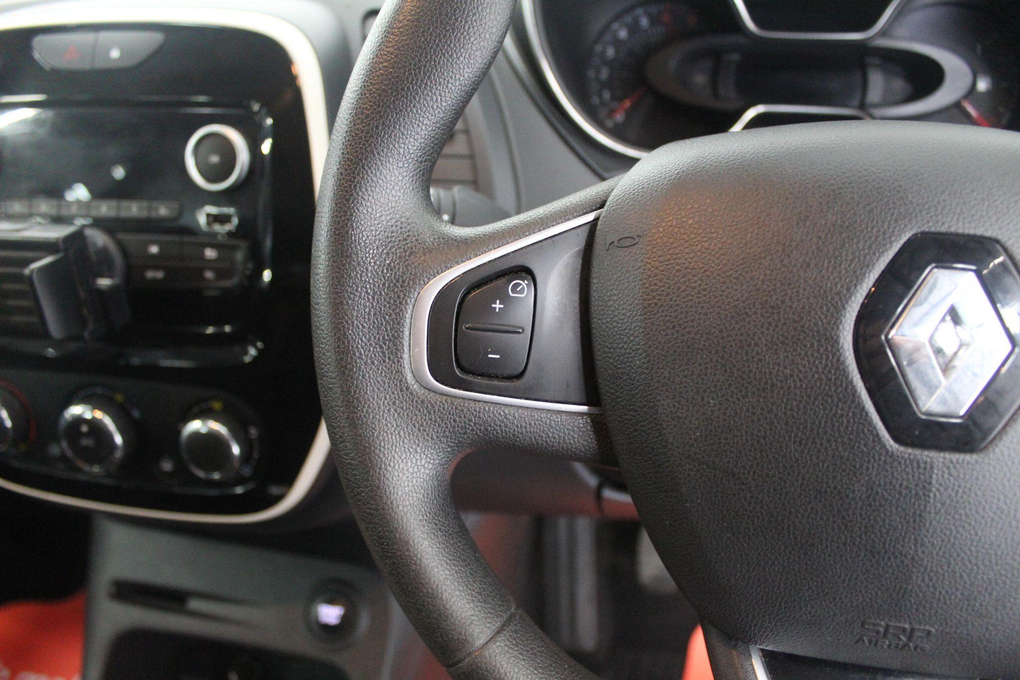 Renault Captur view 40