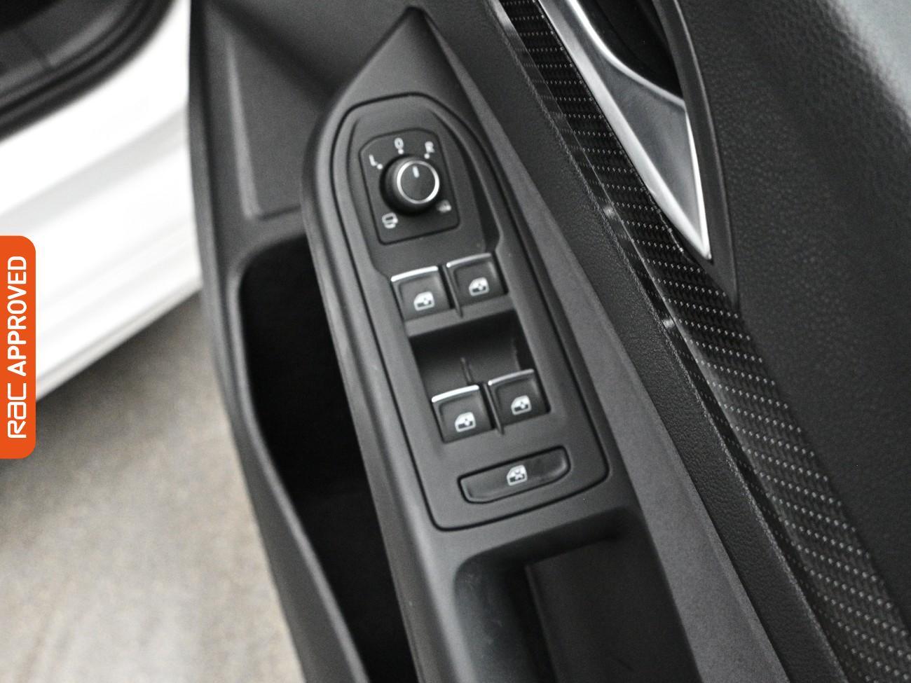 Volkswagen Golf view 25