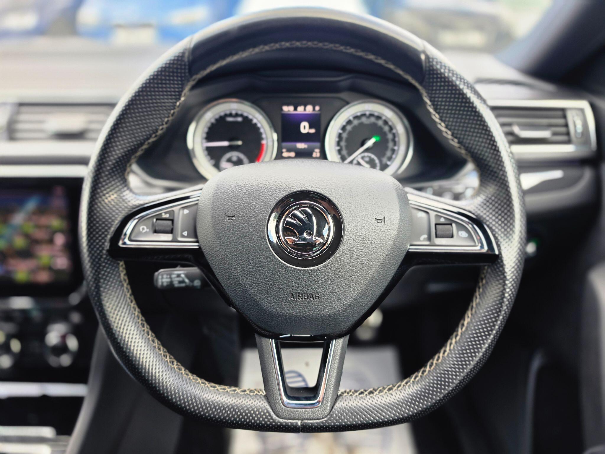 Skoda Superb view 12