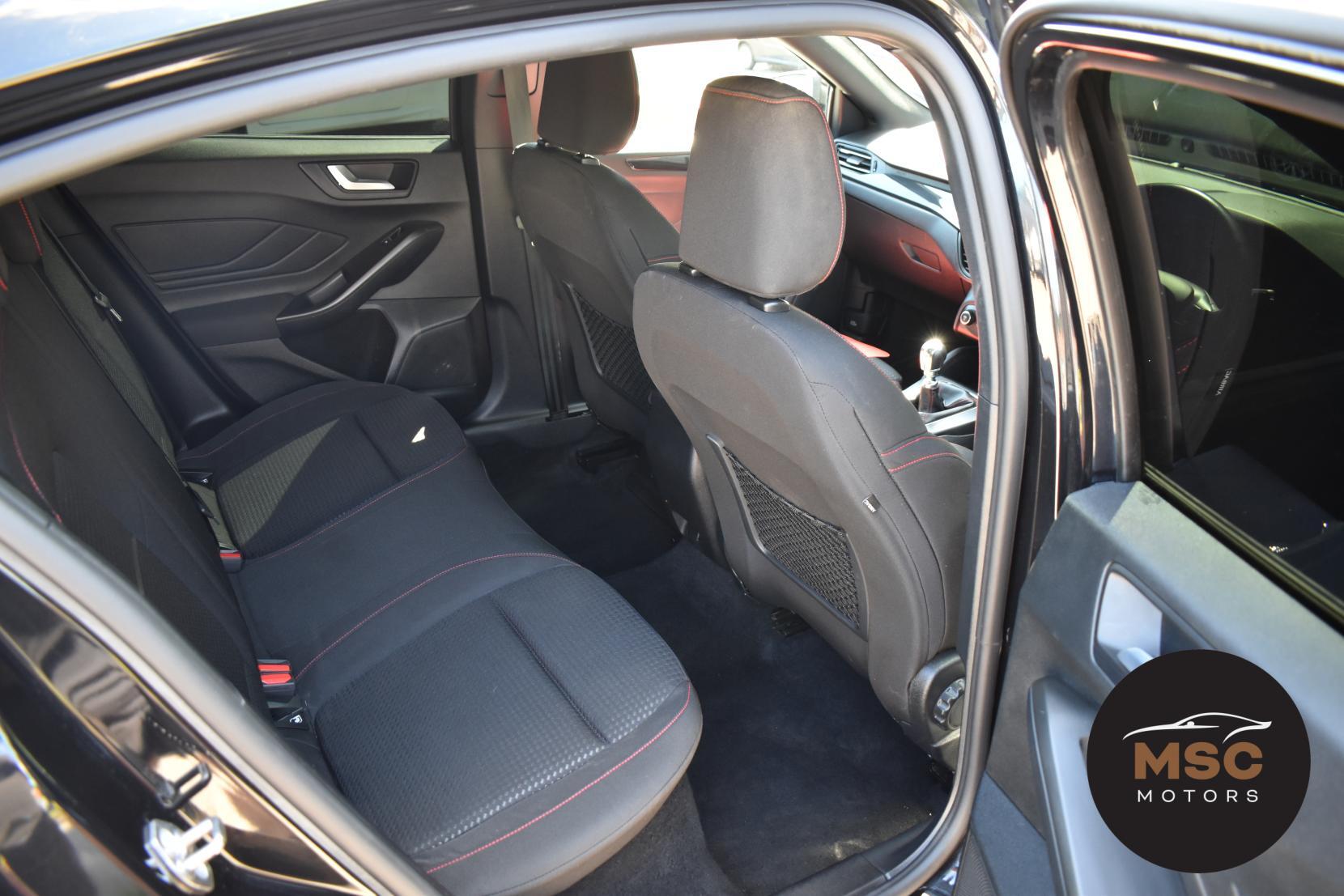 Ford Focus view 40