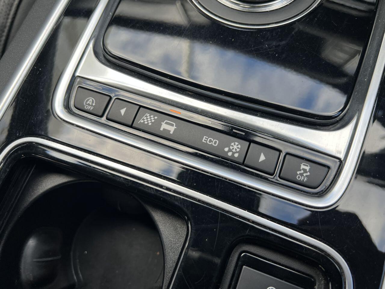 Jaguar XF view 34