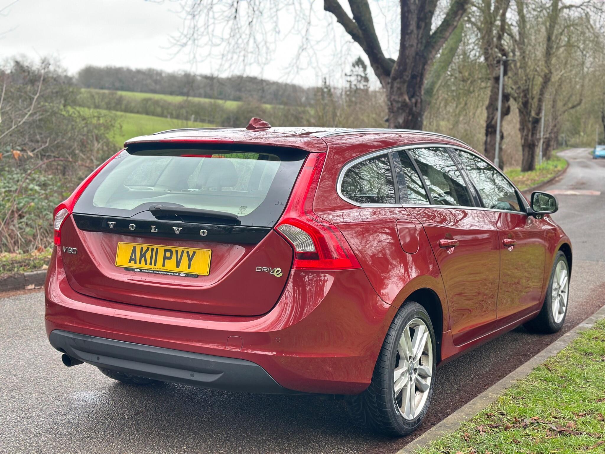 2011 Volvo V60 1.6D DRIVe SE Lux Euro 5 (s/s) 5dr • 110,000 miles image 12