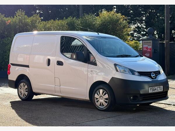 White 2014 Nissan NV200 Van Front-wheel drive Manual