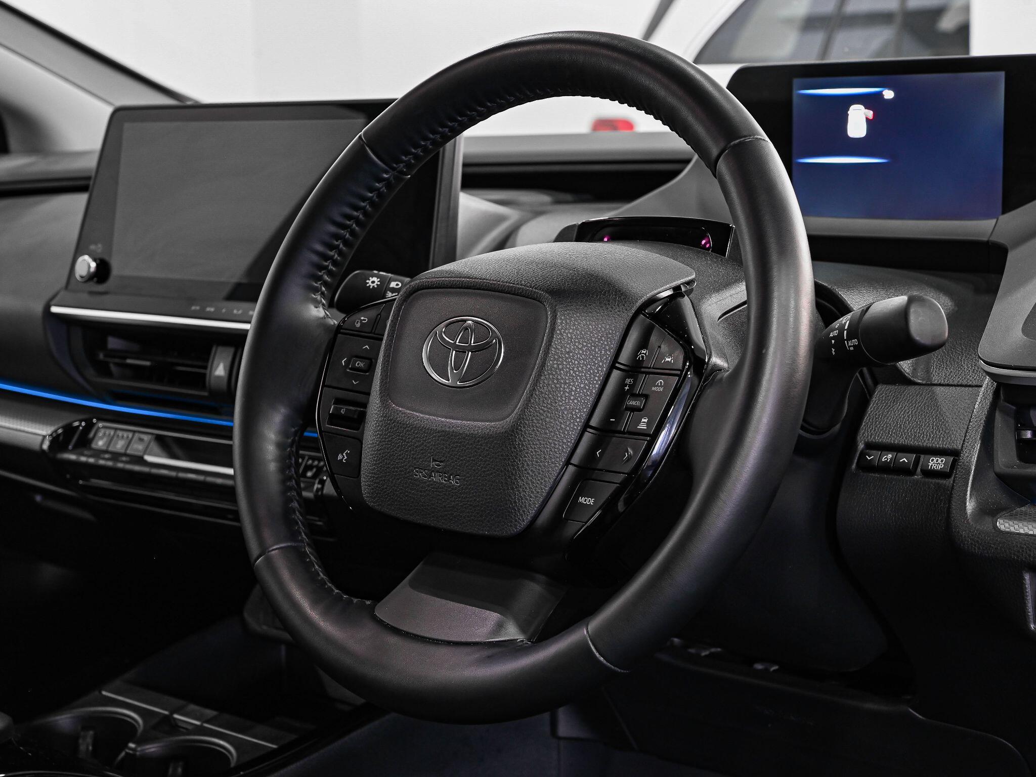 Toyota Prius view 7