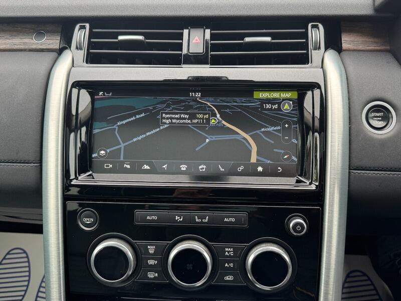 Land Rover Discovery view 38
