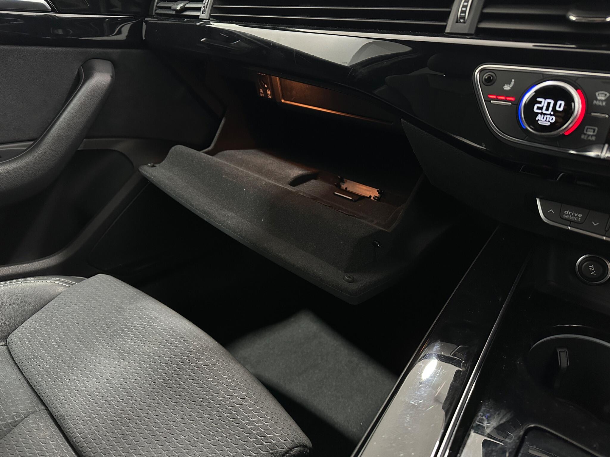 Audi A4 view 28