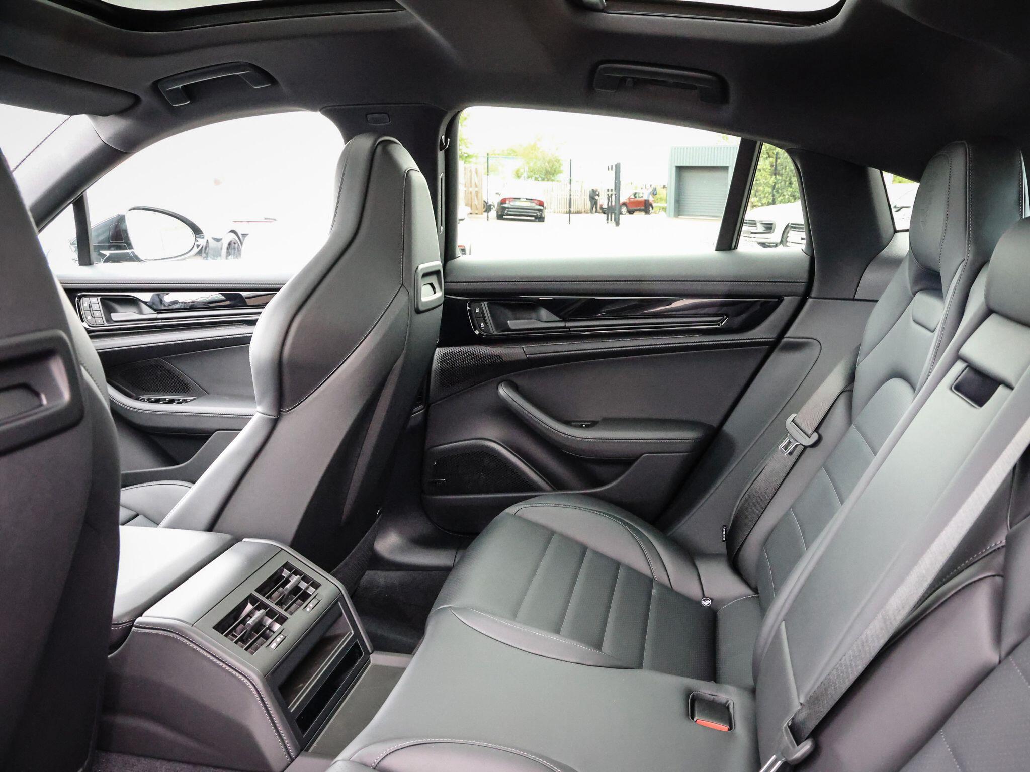 Porsche Panamera view 14
