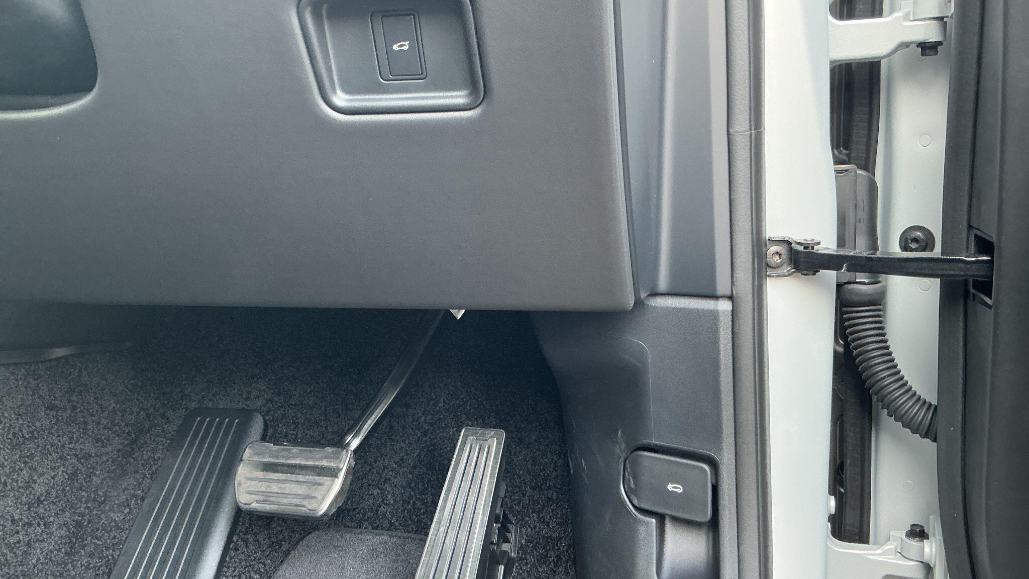 Land Rover Range Rover view 24